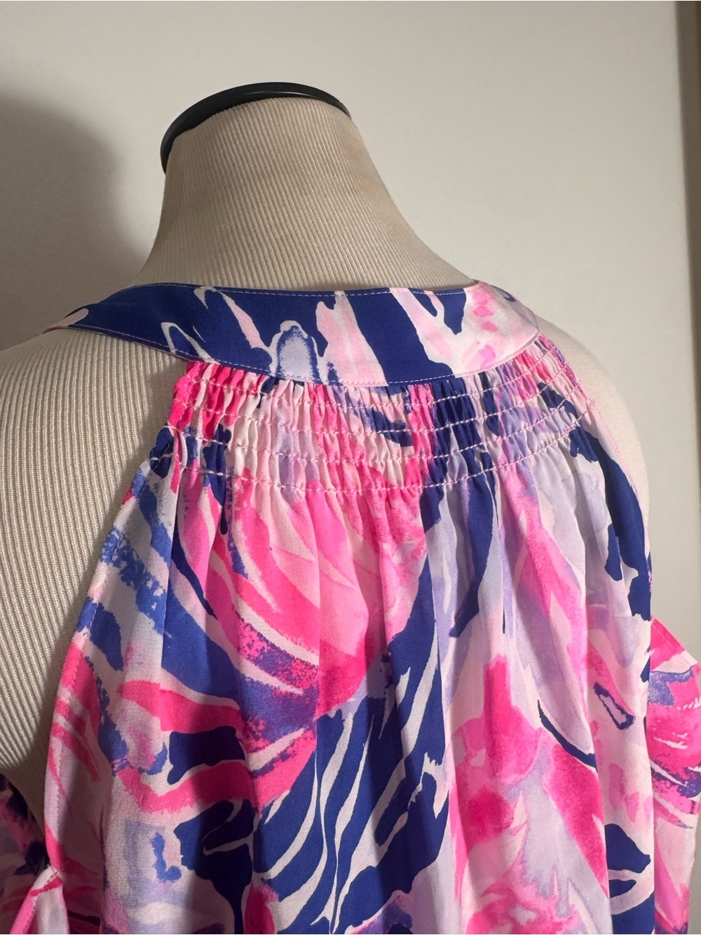 Lilly Pulitzer Pink and blue printed Sunny Shoulder Elsa 100% Silk Romper size M - Picture 9 of 10